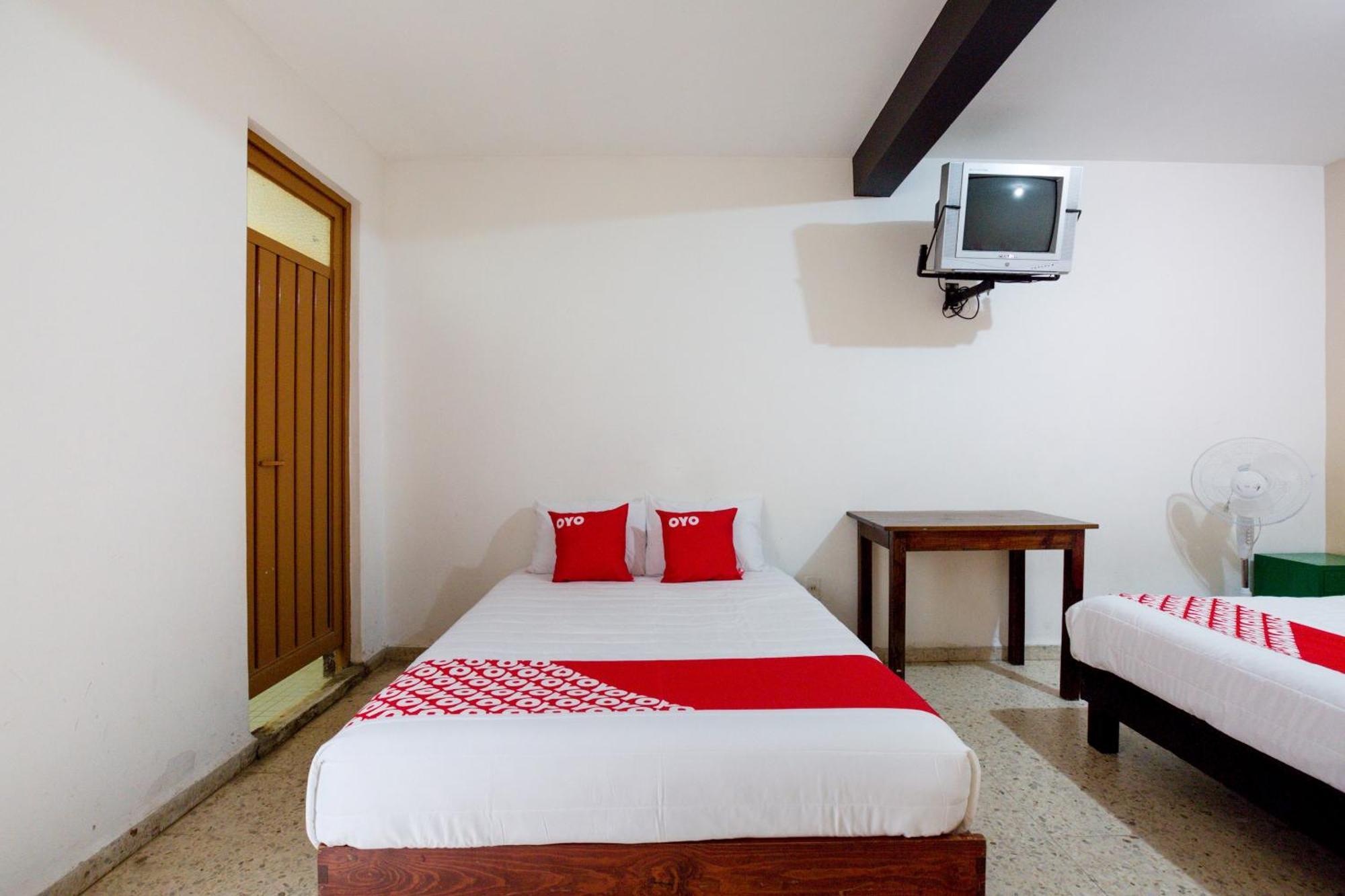 Oyo Hotel Emperador, Oaxaca Exterior foto
